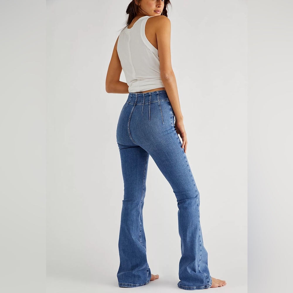 Free People We The Free High Rise Jayde Flare Jeans - Picture 2 of 16